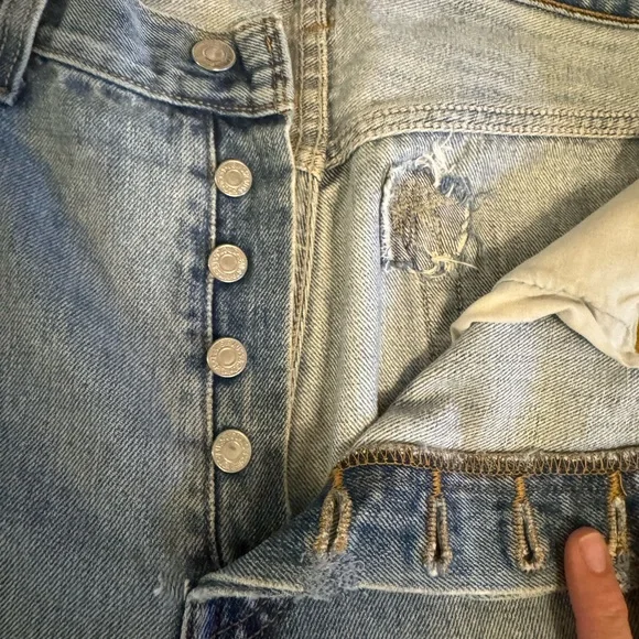 A pair of Levi’s 501 redone vintage - Picture 7 of 11